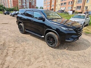 2022 Toyota Fortuner II Рестайлинг, чёрный, 4800000 рублей, вид 4