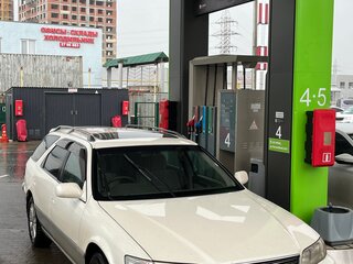 1997 Toyota Mark II Qualis VIII (X100), белый, 600000 рублей, вид 2