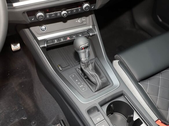2026 Audi Q3 TFSI III (FJ), серый, 3900000 рублей - вид 28