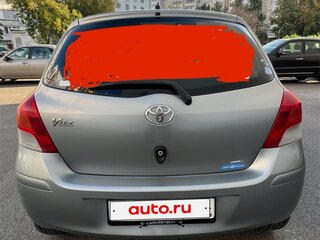 2010 Toyota Vitz II (XP90), серый, 730000 рублей, вид 3