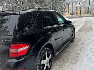 2010 Mercedes-Benz M-Класс 350 II (W164) Рестайлинг, чёрный, 2250000 рублей, вид 4