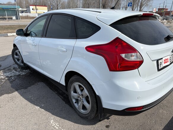 2015 Ford Focus III, белый, 750000 рублей - вид 9