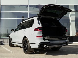 2025 BMW X7 40d I (G07) Рестайлинг, серый, 16700000 рублей, вид 5