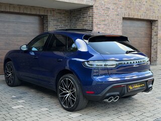 2023 Porsche Macan I Рестайлинг 2, синий, 4900000 рублей, вид 5