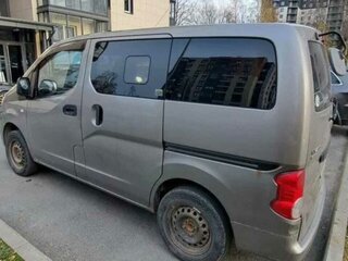 2009 Nissan NV200, серый, 740000 рублей, вид 4