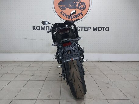 2025 Yamaha MT-09 (FZ-09), чёрный, 1399000 рублей, вид 4