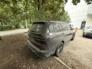 2023 BMW X7 M60i I (G07) Рестайлинг, чёрный, 10950000 рублей, вид 5