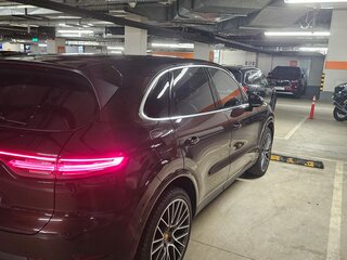 2018 Porsche Cayenne III, коричневый, 5250000 рублей, вид 3