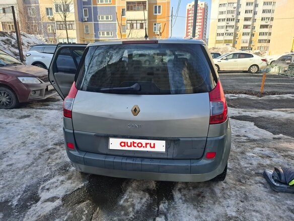 2007 Renault Scenic II Рестайлинг, серый, 400000 рублей - вид 2