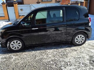 2013 Toyota Spade, чёрный, 850000 рублей, вид 2