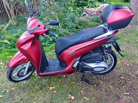 2022 Honda SH, красный, 800000 рублей, вид 4