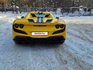 2021 Ferrari F8 Spider, жёлтый, 26500000 рублей, вид 3