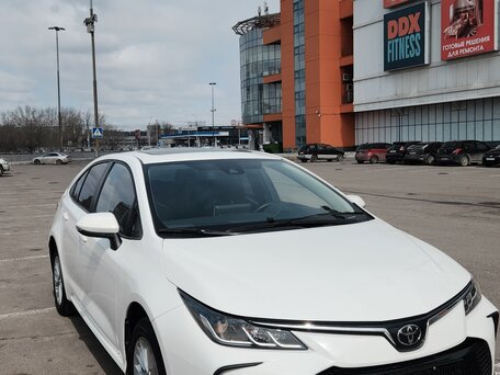 2023 Toyota Corolla XII (E210), белый, 1300000 рублей, вид 4