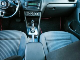 2010 Volkswagen Polo V, чёрный, 690000 рублей, вид 5