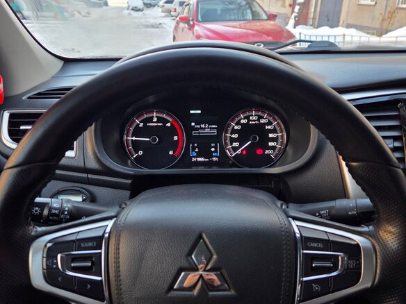 2021 Mitsubishi L200 V Рестайлинг, серый, 2380000 рублей - вид 10