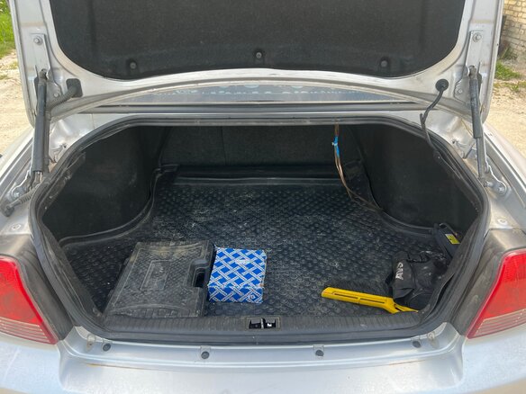 2004 Hyundai Sonata ТагАЗ IV (EF) Рестайлинг, серебристый, 380000 рублей - вид 8