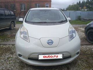 2010 Nissan Leaf (EM61) I (ZE0/AZE0), белый, 750000 рублей, вид 1