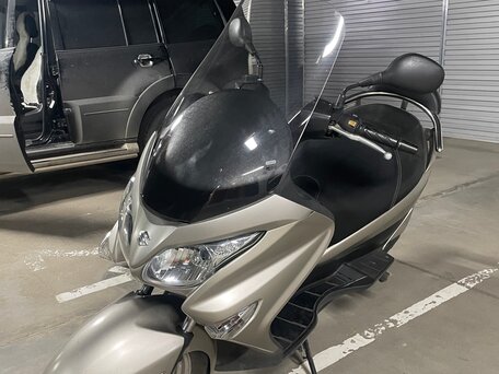 2019 Suzuki Burgman UH 200, серебристый, 355000 рублей, вид 2