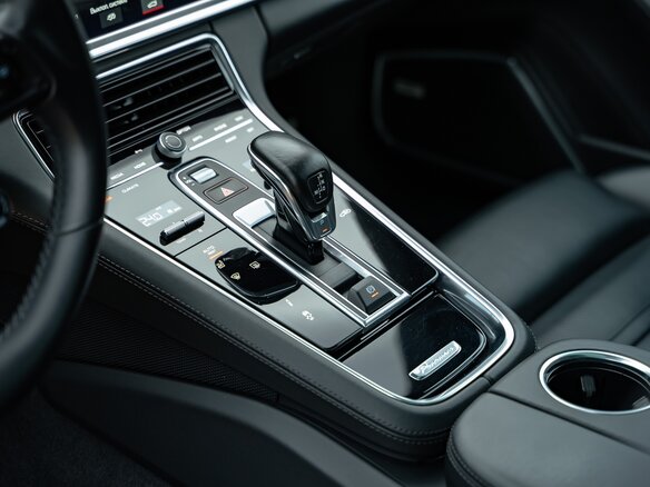 2020 Porsche Panamera Turbo S II Рестайлинг, оранжевый, 12500000 рублей - вид 23