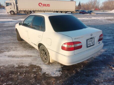 1999 Toyota Corolla VIII (E110) Рестайлинг, белый, 330000 рублей, вид 5