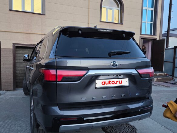 2023 Toyota Sequoia III, серый, 15000000 рублей - вид 8