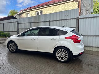 2013 Ford Focus III, белый, 880000 рублей, вид 4