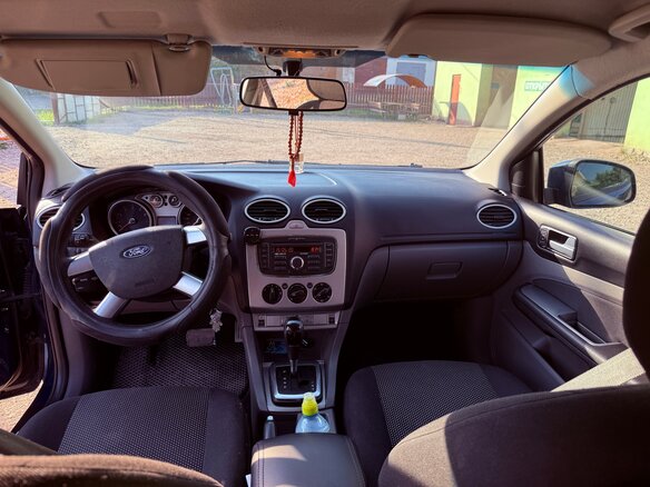 2011 Ford Focus II Рестайлинг, синий, 670000 рублей - вид 9
