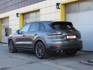 2019 Porsche Cayenne III, серый, 5685000 рублей, вид 4