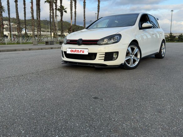 2010 Volkswagen Golf GTI VI, белый