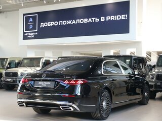 2026 Mercedes-Benz Maybach S-Класс 580 II (Z223) Рестайлинг, чёрный, 35500000 рублей, вид 4