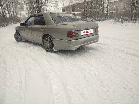 1989 Mercedes-Benz W124 250, серый, 470000 рублей - вид 2