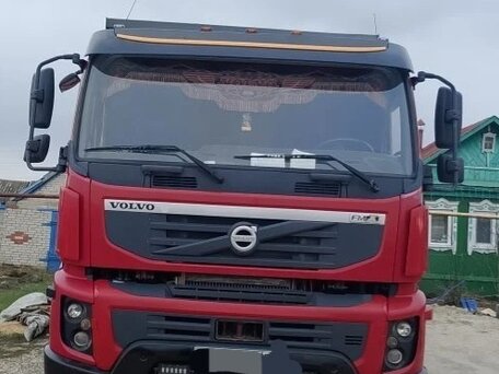2011 Volvo FMX, красный, 4000000 рублей, вид 2