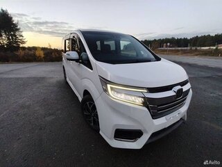 2020 Honda Stepwgn Spada V Рестайлинг, белый, 2550000 рублей, вид 4