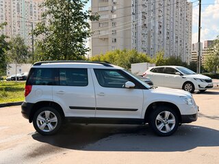 2011 Skoda Yeti I, белый, 850000 рублей, вид 4