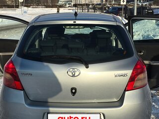 2008 Toyota Yaris Multimode II, серебристый, 798000 рублей, вид 2