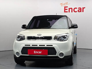2019 Kia Soul II Рестайлинг, белый, 1200000 рублей, вид 3