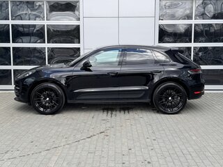 2019 Porsche Macan I Рестайлинг, чёрный, 4650000 рублей, вид 4