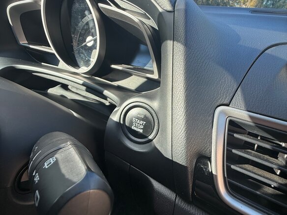 2015 Mazda 3 III (BM), белый, 1499000 рублей - вид 16