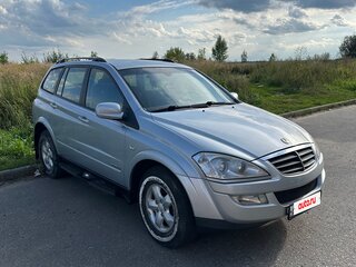2010 SsangYong Kyron 5-speed I Рестайлинг, серебристый, 700000 рублей, вид 2