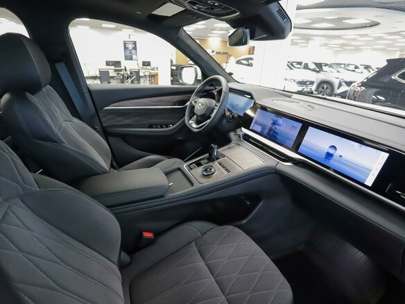 2026 Geely Monjaro I Рестайлинг, белый - вид 22