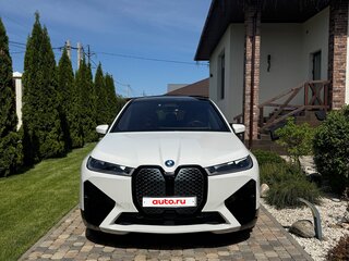 2022 BMW iX xDrive40 I (I20), белый, 7590000 рублей, вид 1