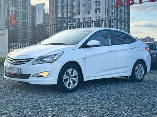 2016 Hyundai Solaris I Рестайлинг, белый, 840000 рублей, вид 4