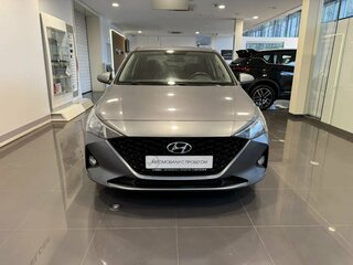 2020 Hyundai Solaris II Рестайлинг, серый, 1369000 рублей, вид 5