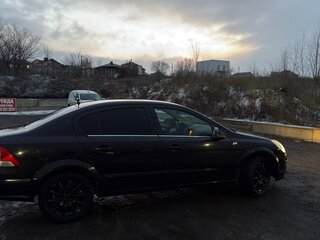 2013 Opel Astra H Рестайлинг, чёрный, 670000 рублей, вид 3