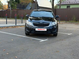 2013 Kia Rio III, чёрный, 720000 рублей, вид 2