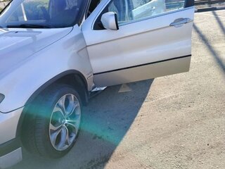 2004 BMW X5 4.4i I (E53) Рестайлинг, серый, 1380000 рублей, вид 3