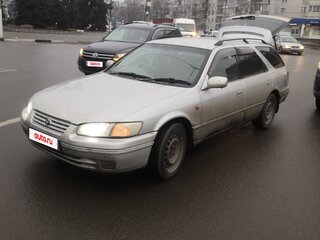 1999 Toyota Camry Gracia IV (XV20) Рестайлинг, серебристый, 550000 рублей, вид 3
