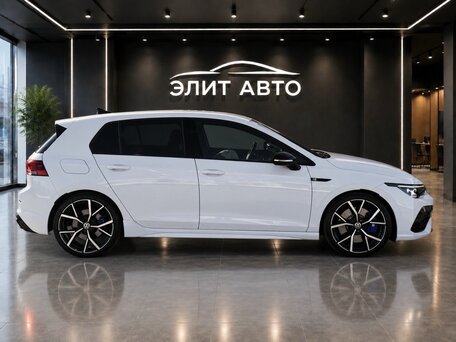 2021 Volkswagen Golf R VIII, чёрный, 5750000 рублей, вид 4