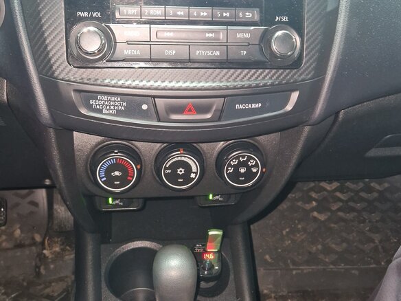 2014 Mitsubishi ASX I Рестайлинг, серый, 1350000 рублей - вид 8