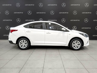 2022 Hyundai Solaris II Рестайлинг, белый, 1625000 рублей, вид 4